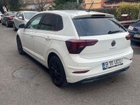 Second-hand VW Polo Life 95 CP (69 kW) 2024 Culoarealb Hatchback