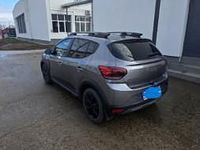 Second-hand Dacia Sandero Stepway 101 CP (74 kW) 2024 Gri