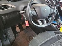 Second-hand Peugeot 208 Active 82 CP (60 kW) 2017 Culoaregri Hatchback