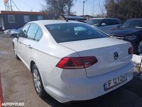 Second-hand VW Passat Advance 150 CP (110 kW) 2021 Culoarealb Berlinǎ