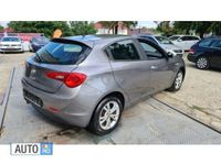 Second-hand Alfa Romeo Giulietta 120 CP (88 kW) 2011 Argintiu Hatchback