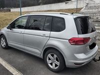 Second-hand VW Touran 120 CP (88 kW) 2018 Argintiu Monovolum