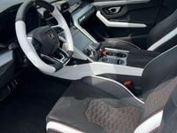 second-hand Lamborghini Urus Standard 2020 · 79 000 km · 3 996 cm3 · Benzina
