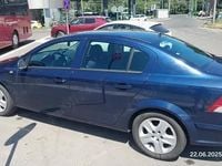 Second-hand Opel Astra 116 CP (85 kW) 2011 Berlinǎ