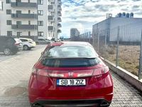 Second-hand Honda Civic Comfort 100 CP (73 kW) 2011 Culoarerosu Hatchback