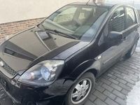 Second-hand Ford Fiesta 75 CP (55 kW) 2005 Negru Hatchback