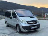 Second-hand Opel Vivaro Cosmo 114 CP (83 kW) 2008 Culoareargint Monovolum