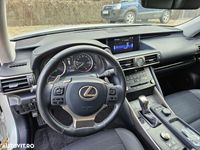 second-hand Lexus IS300h Seria