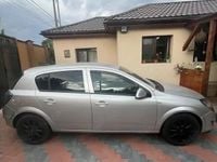 Second-hand Opel Astra 107 CP (78 kW) 2010 Argintiu Hatchback
