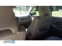 Second-hand Volvo S40 116 CP (85 kW) 2003 Negru Berlinǎ