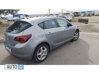 Second-hand Opel Astra 125 CP (91 kW) 2011 Gri Hatchback