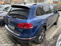 Second-hand VW Touareg 262 CP (192 kW) 2016 Culoarealbastru SUV