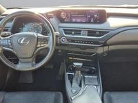 Second-hand Lexus UX 250h E-FOUR 184 CP (135 kW) 2020 Culoarealb SUV