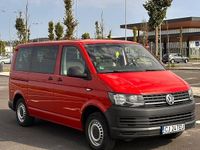 Second-hand VW Transporter Comfortline 84 CP (61 kW) 2017 Culoarerosu Van