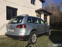 Second-hand VW Touareg 240 CP (176 kW) 2008 Argint SUV