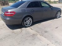 Second-hand Mercedes E200 136 CP (100 kW) 2011 Gri Berlinǎ