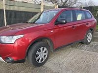 Second-hand Mitsubishi Outlander 150 CP (110 kW) 2015 Rosu SUV