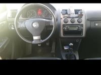 second-hand VW Touran an 2009