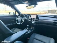 Second-hand Lexus UX 250h Business Edition 184 CP (135 kW) 2022 Culoarealb SUV