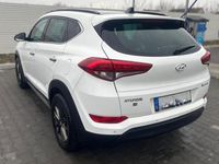 Second-hand Hyundai Tucson 136 CP (100 kW) 2017 Culoarealb SUV
