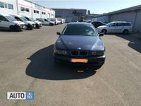 Second-hand BMW 525 163 CP (119 kW) 2002 Albastru Berlinǎ