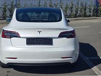 Second-hand Tesla Model 3 Standard Range Plus 239 kW (325 CP) 2023 Culoarealb Berlinǎ