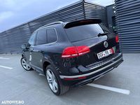 Second-hand VW Touareg Terrain Tech 262 CP (192 kW) 2016 Culoarenegru SUV