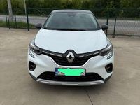 Second-hand Renault Captur Techno 160 CP (117 kW) 2023 Culoarealb SUV