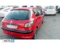 Second-hand Peugeot 206 70 CP (51 kW) 2000 Rosu Hatchback