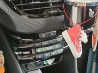 Second-hand Peugeot 208 Active 82 CP (60 kW) 2017 Culoaregri Hatchback