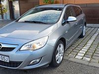 Second-hand Opel Astra Edition 120 CP (88 kW) 2011 Culoareargint Break