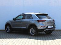 Second-hand VW T-Roc Life 116 CP (85 kW) 2025 Culoareargint SUV