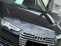 Second-hand Audi A4 150 CP (110 kW) 2016 Culoarealbastru Berlinǎ