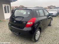 second-hand Hyundai i20 2010 · 204 000 km · 1 248 cm3 · Benzina