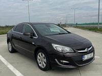 Second-hand Opel Astra 136 CP (100 kW) 2015 Culoaremaro Berlinǎ