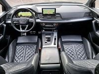 Second-hand Audi Q5 Comfort 190 CP (139 kW) 2018 Albastru SUV
