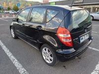 Second-hand Mercedes A180 109 CP (80 kW) 2007 Negru Hatchback