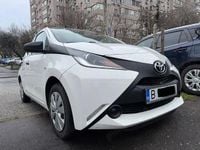 Second-hand Toyota Aygo 69 CP (50 kW) 2017 Alb Hatchback