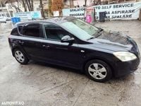 Second-hand Kia Ceed Best 109 CP (80 kW) 2008 Culoarenegru Hatchback
