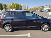 second-hand VW Touran 2.0 TDI DSG