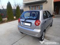 Second-hand Chevrolet Spark 50 CP (36 kW) 2008 Argintiu metalizat Hatchback