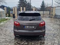 Second-hand Porsche Cayenne 245 CP (180 kW) 2013 Culoaremaro SUV
