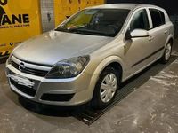Second-hand Opel Astra 116 CP (85 kW) 2005 Hatchback