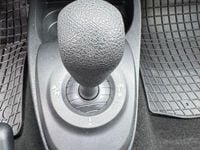 Second-hand Renault Twingo Authentique 75 CP (55 kW) 2012 Culoarebej Hatchback