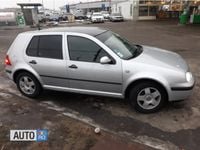 Second-hand VW Golf IV 115 CP (84 kW) 2002 Argintiu
