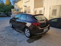 Second-hand Opel Astra 115 CP (84 kW) 2015 Maro Hatchback