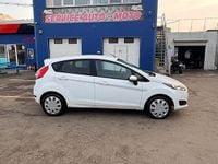 Second-hand Ford Fiesta 75 CP (55 kW) 2015 Culoarealb
