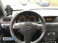 Second-hand Opel Astra 105 CP (77 kW) 2006 Albastru Hatchback