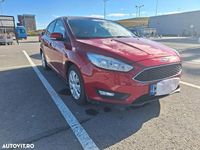 Second-hand Ford Focus Trend 125 CP (91 kW) 2017 Culoarerosu Hatchback