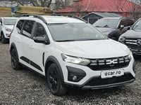 Second-hand Dacia Jogger Extreme 110 CP (80 kW) 2023 Culoarealb Monovolum